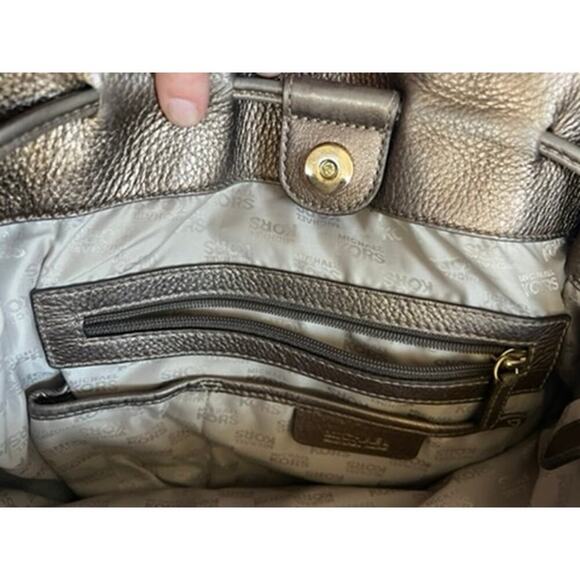 Michael Kors Tan and Brown fashion bag w/ 2 handles plus shoulder strap - Picture 8 of 10